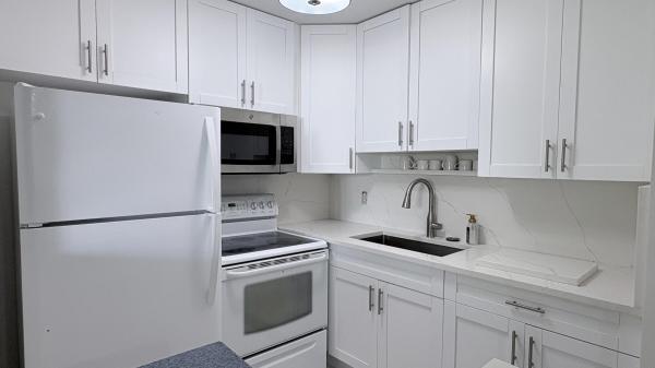 Sterling Village, 200 Horizons W #102, Boynton Beach, Florida 33435, image 1