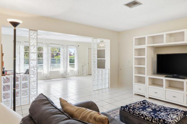 Fernley 3 At Cresthaven Townhomes, 5780 W Fernley Dr Dr #102, West Palm Beach, Florida 33415, image 3