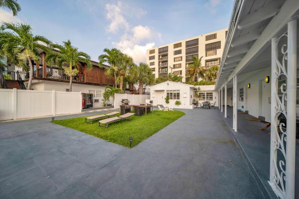 Lauderdale Beach, 2307 N Ocean Blvd #1, Fort Lauderdale, Florida 33305, image 2