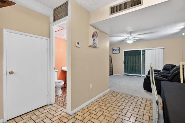 801 W Oakland Park Blvd #B7, Oakland Park, Florida 33311, image 1