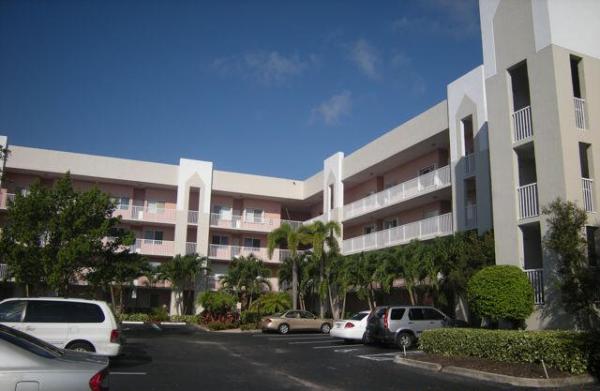 Sunrise Lakes 4, 2503 N Nob Hill Rd #101, Sunrise, Florida 33322, image 1