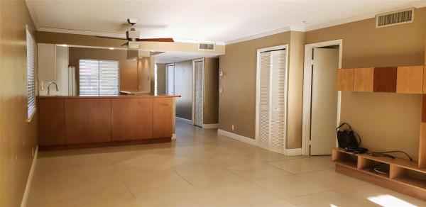 Racquet Club At Bonaventure, 331 Lakeview Dr #206, Weston, Florida 33326, image 1