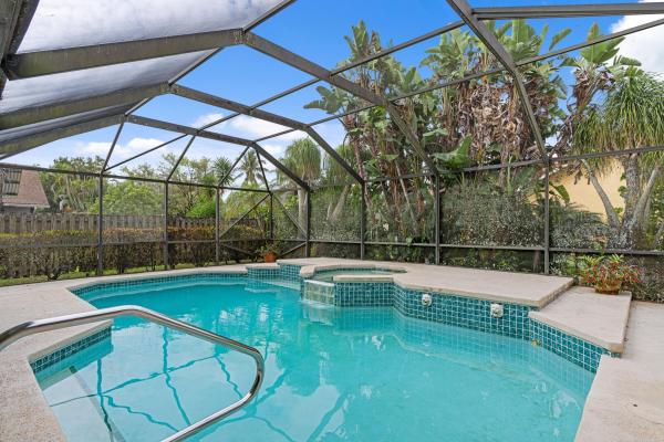 Chatsworth Village Of Greenview Shores 2, 1931 Staimford Cir, Wellington, Florida 33414, image 1