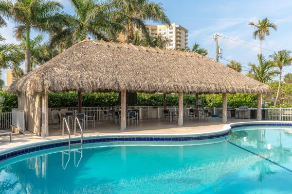 Pompano Surf Club, 3211 SE 11th St #3E, Pompano Beach, Florida 33062, image 1