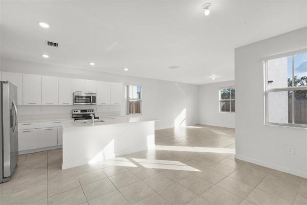 2441 NW 131st Cir, Unincorporated Dade County, Florida 33167, image 1