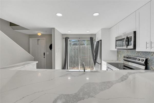 Lakebridge Townhomes, 55 SW 3rd St, Pompano Beach, Florida 33060, image 1