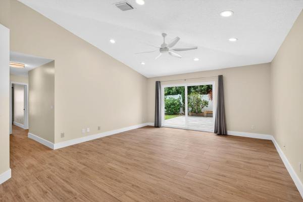 Delray Lakes, 1142 Canoe Pt, Delray Beach, Florida 33444, image 2