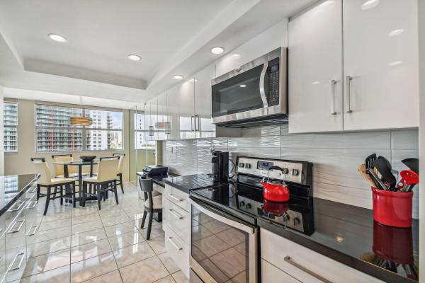 Lake Point Tower & Marina, 100 Golden Isles Dr #708, Hallandale Beach, Florida 33009, image 2