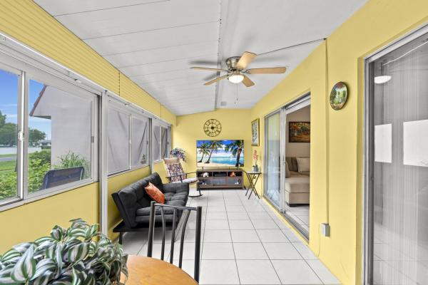 Fernley 2 At Cresthaven Townhomes, 5775 W Fernley Dr Dr #134, West Palm Beach, Florida 33415, image 2