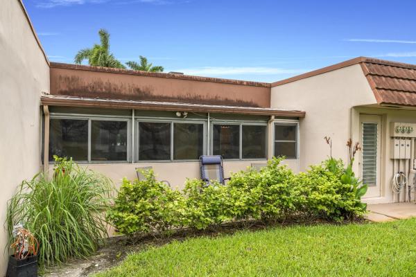 Fernley 2 At Cresthaven Townhomes, 5775 W Fernley Dr Dr #134, West Palm Beach, Florida 33415, image 1