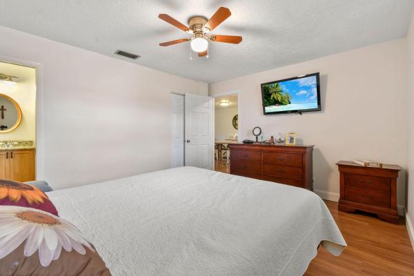 5800 W Fernley Dr #64, West Palm Beach, Florida 33415, image 3