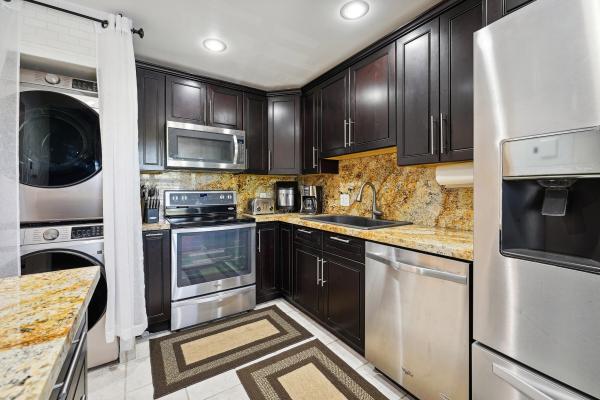 The Vistas Of Boca Lago, 21650 Juego Cir #24B, Boca Raton, Florida 33433, image 3