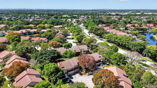Coach Houses Of Town Place, 5530 Coach House Cir #A, Boca Raton, Florida 33486, image 2