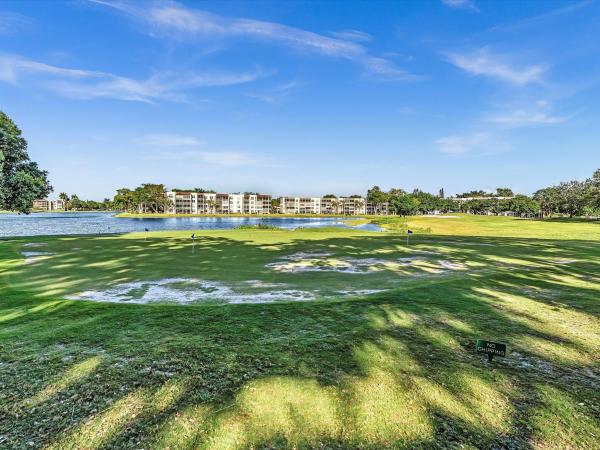 Poinciana Place Of Pine Island Ridge, 9470 Poinciana Pl #303, Davie, Florida 33324, image 2