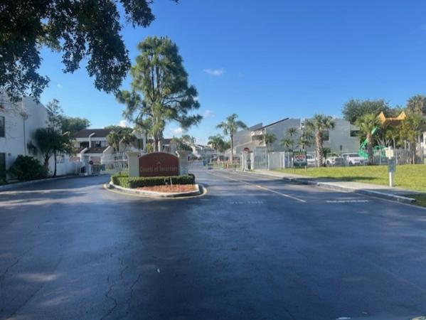 Courts Of Inverrary, 6563 Racquet Club Dr #124, Lauderhill, Florida 33319, image 1
