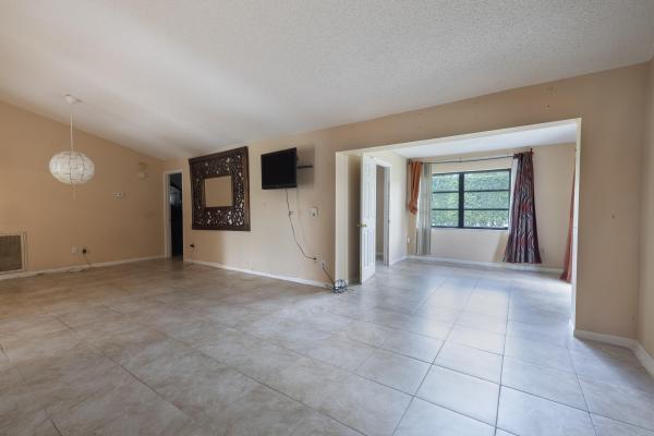 Buttonwood, 6149 Olivewood Cir, Greenacres, Florida 33463, image 3