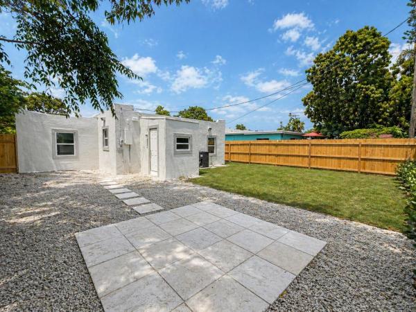 Colonial Estates, 512 Revere Rd, West Palm Beach, Florida 33405, image 1