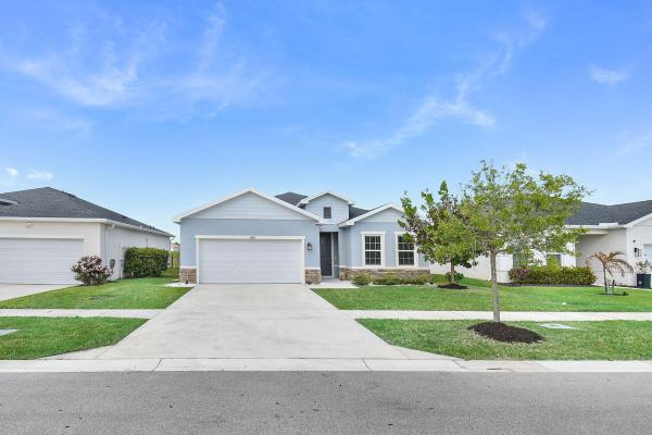 Crosstown Commons, 10663 SW Vasari Way, Port St. Lucie, Florida 34987, image 2