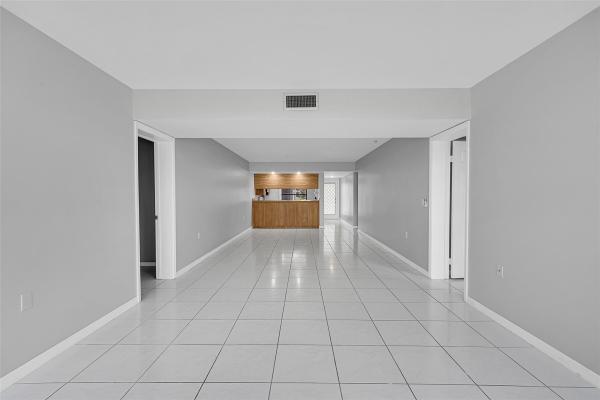 Whitehall 2 Of Pine Island Ridge, 1713 Whitehall Dr #103, Davie, Florida 33324, image 1