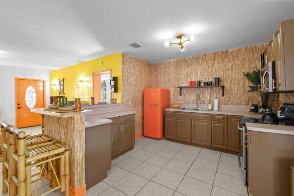 Bonnyview, 943 Charles St, West Palm Beach, Florida 33401, image 1