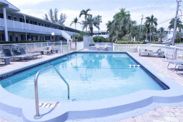 Pasadena Garden, 600 Layne Blvd #119, Hallandale Beach, Florida 33009, image 2