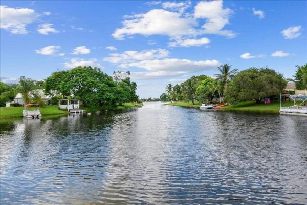 Hidden Landing, 12875 Spinnaker Ln, Wellington, Florida 33414, image 1