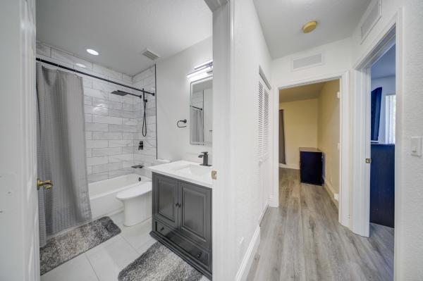 Thousand Oaks, 2364 Center Stone Ln, Riviera Beach, Florida 33404, image 2
