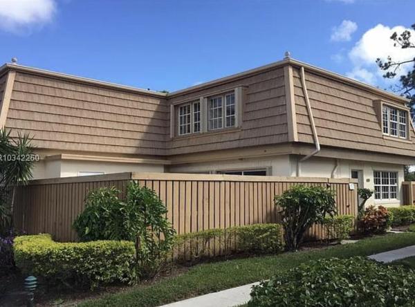 Winchester Courts, 4328 Hazel Ave #C, Palm Beach Gardens, Florida 33410, image 1