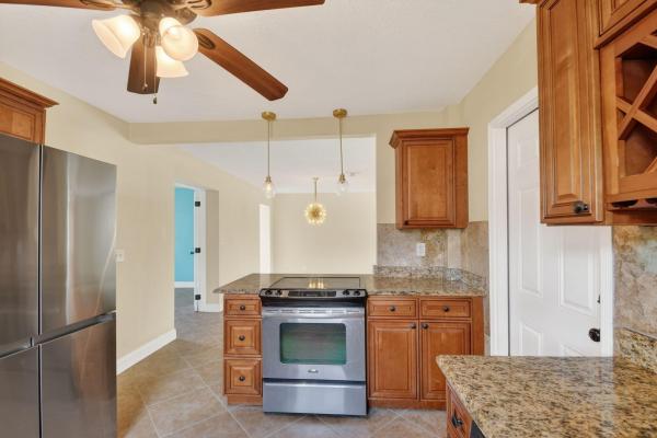 146 Wellesley Dr, Lake Worth, Florida 33460, image 1