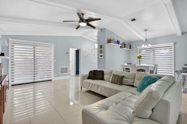 Banyan Lakes, 6190 Pine Tree Ln LANE #D, Tamarac, Florida 33319, image 1