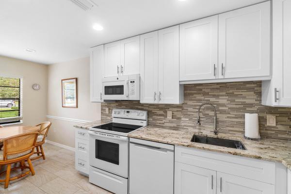 Stratford At Hunters Run, 24 Stratford Dr E #E, Boynton Beach, Florida 33436, image 2