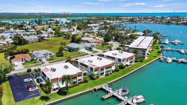The Colonnades, 1315 Bayshore Dr #102, Fort Pierce, Florida 34949, image 3