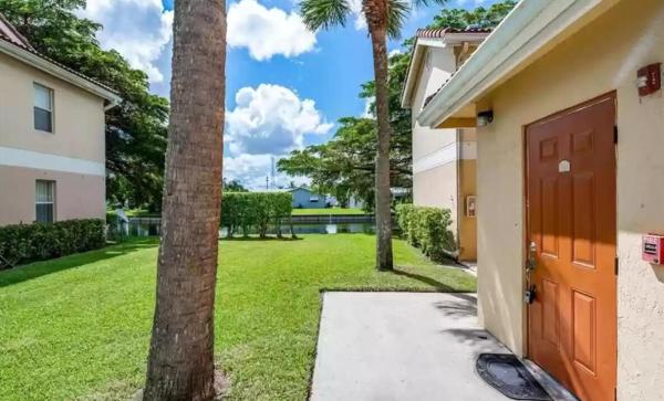 South Palm Place, 7630 Westwood Dr #313, Tamarac, Florida 33321, image 1