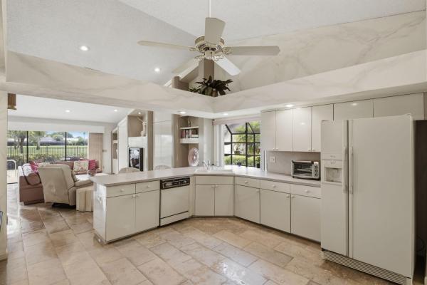 Boca Woods Country Club, 10330 Silver Lake Dr, Boca Raton, Florida 33428, image 1