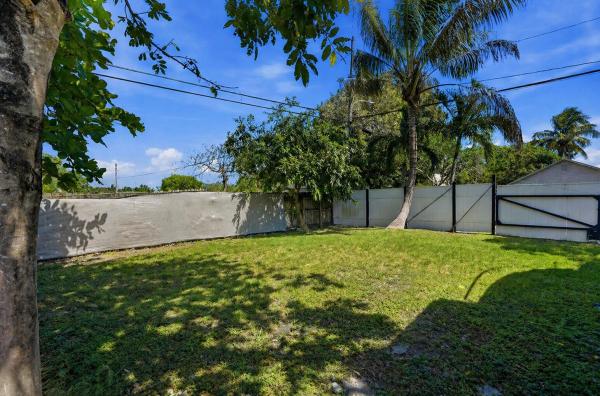 South Middle River, 1100 NW 3rd Ave #1-2, Fort Lauderdale, Florida 33311, image 1