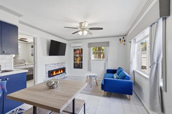 South Middle River, 1100 NW 3rd Ave #1-2, Fort Lauderdale, Florida 33311, image 2