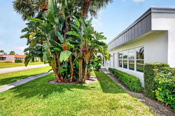 2886 E Fernley Dr Dr #9, West Palm Beach, Florida 33415, image 1