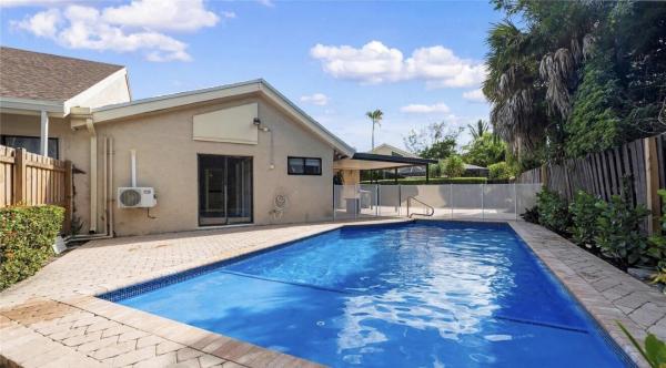 Sierra Del Mar, 7659 Sierra Ter W, Boca Raton, Florida 33433, image 1