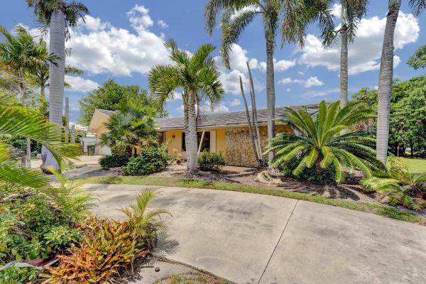 Lake Ida Gardens, 501 NW 11th St, Delray Beach, Florida 33444, image 1