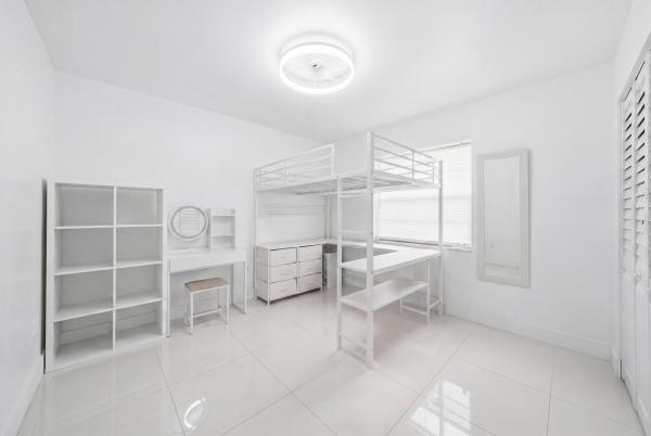 1221 SW 122nd Ave #401, Unincorporated Dade County, Florida 33184, image 2