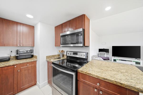 1221 SW 122nd Ave #401, Unincorporated Dade County, Florida 33184, image 3