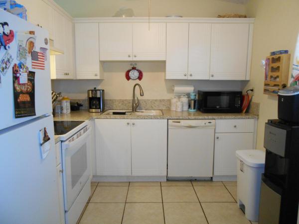 Lake Island, 510 NW 43rd St, Deerfield Beach, Florida 33064, image 1
