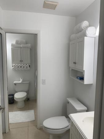 Foxwood Estates Of Lakeside Green, 4968 Alder Dr #D, West Palm Beach, Florida 33417, image 2