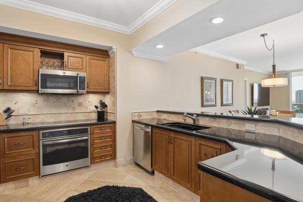 Marina Grande Club & Residences, 2640 Lake Shore Dr #1811, Riviera Beach, Florida 33404, image 1