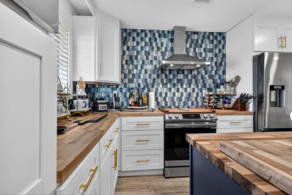212 High Point Ter W #C, Delray Beach, Florida 33445, image 2
