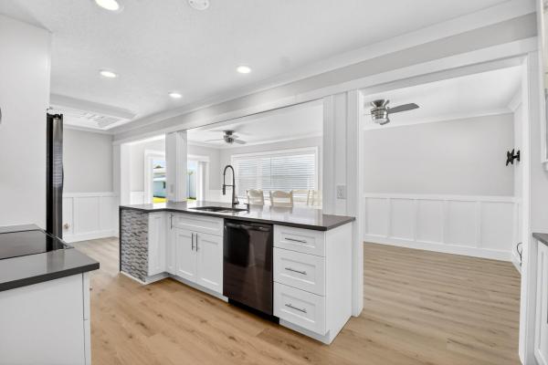 Palm Beach Leisureville, 2088 SW 13th Ter, Boynton Beach, Florida 33426, image 2