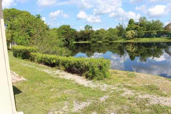 8861 Bella Vista Dr, Boca Raton, Florida 33433, image 2
