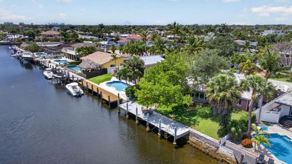 Snug Harbor, 420 SE 14th Ave, Pompano Beach, Florida 33060, image 1
