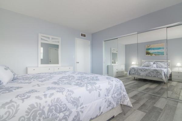 Baker Towers, 320 S Surf Rd #205, Hollywood, Florida 33019, image 2