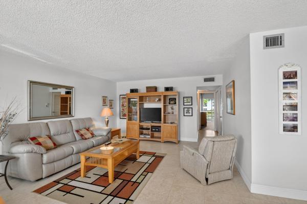 202 Wellington D, West Palm Beach, Florida 33417, image 1